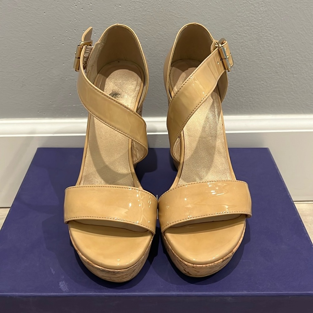 Stuart Weitzman Sandal in size 7.5